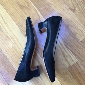 Vintage size 7 AAA Ferragamo leather pumps.